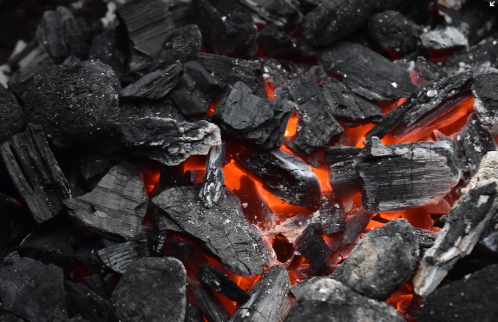 关税 | 欧盟碳关税正式通过 钢铁行业要付多少税？