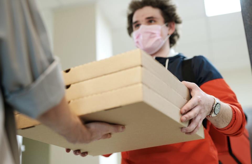 亚马逊美国卡车司机大规模罢工——10大仓库受影响